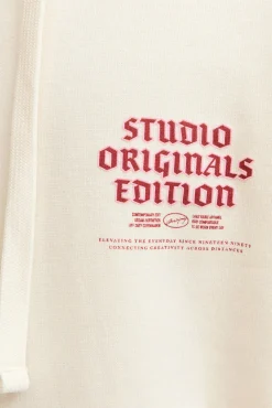 Sweatshirt capuz do estúdio