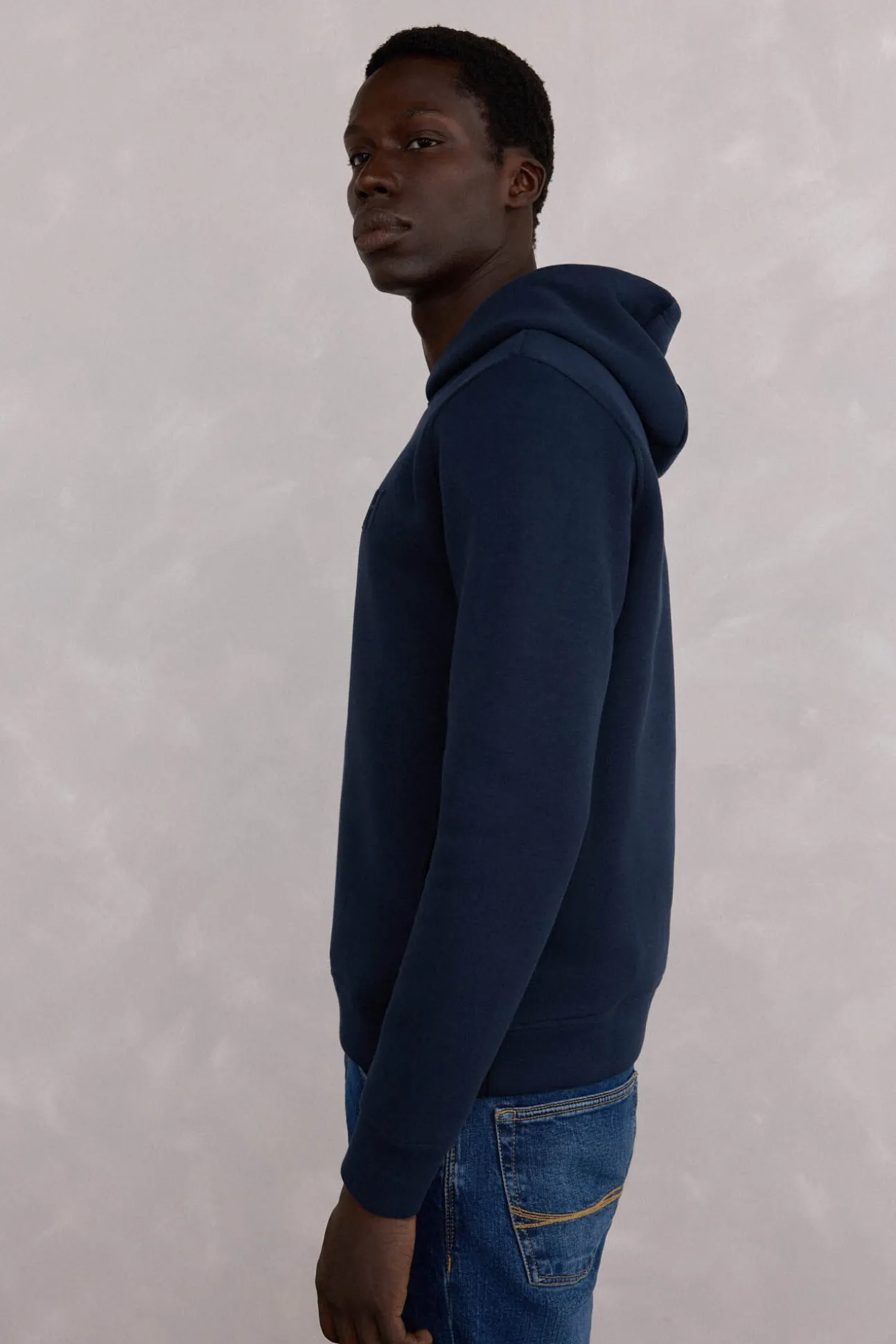 Sweatshirt capuz logo bordado
