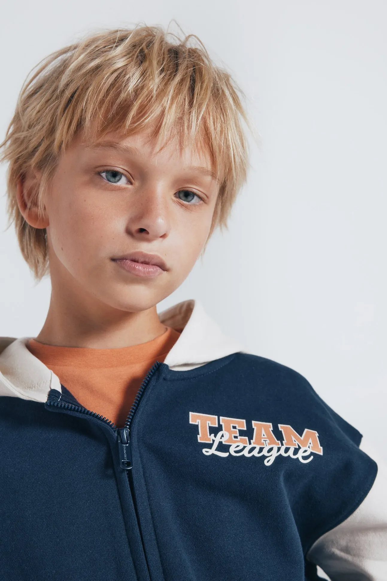 Sweatshirt com capuz capuz