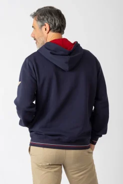 Sweatshirt com capuz e bolsos