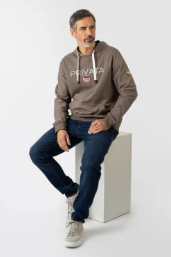 Sweatshirt com capuz e bolsos