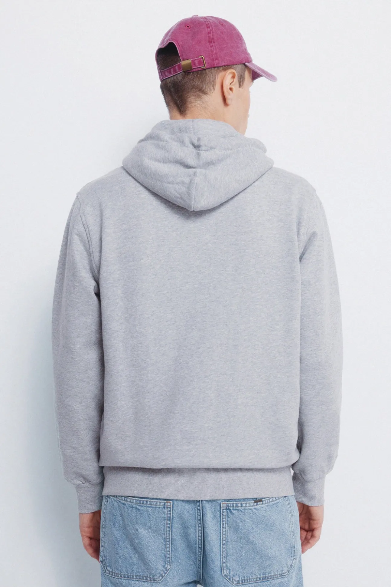 Sweatshirt com fecho-éclair e capuz