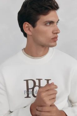 Sweatshirt com gola caixa redonda e logo grande