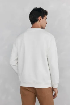 Sweatshirt com gola caixa redonda e logo grande
