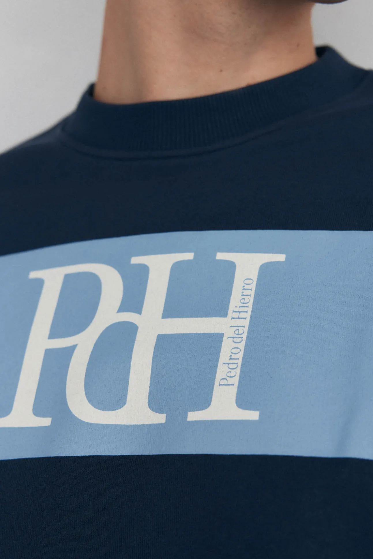 Sweatshirt com logo