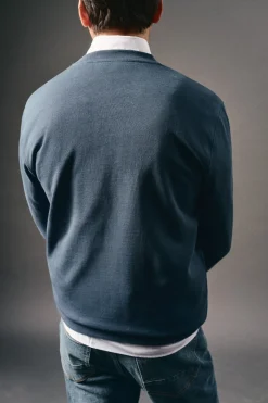 Sweatshirt com logo em relevo