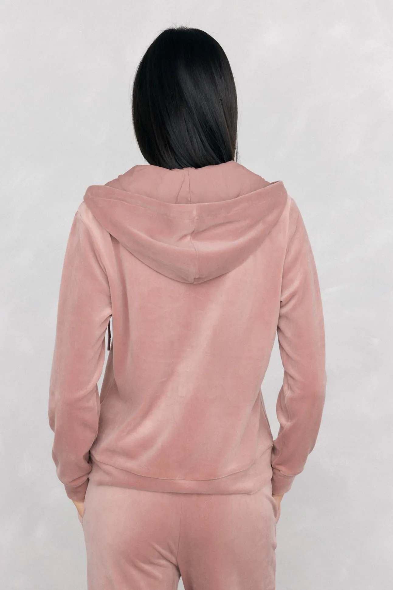 Sweatshirt esportivo com capuz de veludo