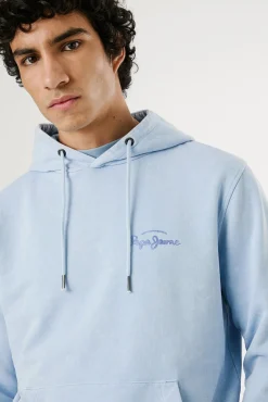 Sweatshirt lavado com logo pequeno na frente e logo grande atrás.