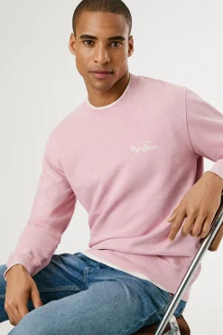 Sweatshirt lavado com logo pequeno na frente e logo grande atrás.