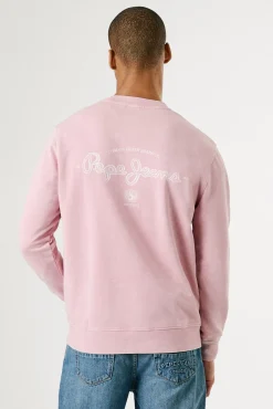 Sweatshirt lavado com logo pequeno na frente e logo grande atrás.