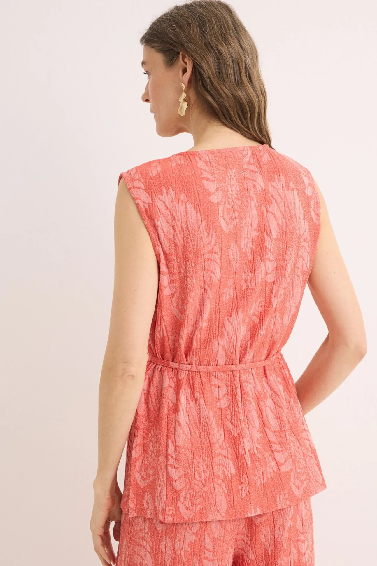 Top com fivela jacquard