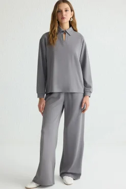 Top de blusa e calça gola polo cinza