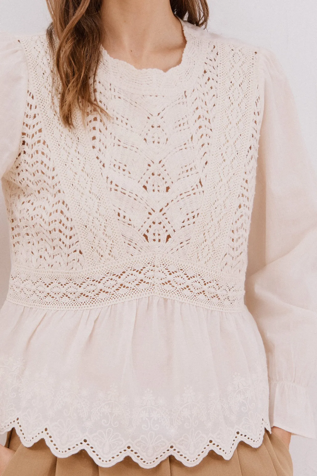 Top de crochet combinado