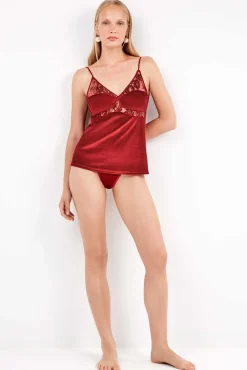 Top de veludo macio com detalhes de renda