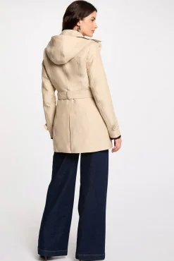 Trench coat justo com cinto e capuz
