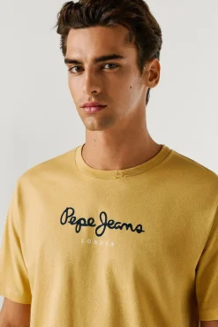 T-shirt amarela do elenco