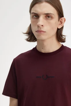T-shirt bordada
