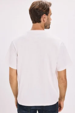 T-shirt básica com estampado frontal