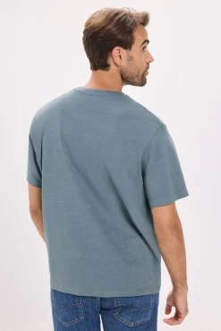 T-shirt básica com estampado frontal