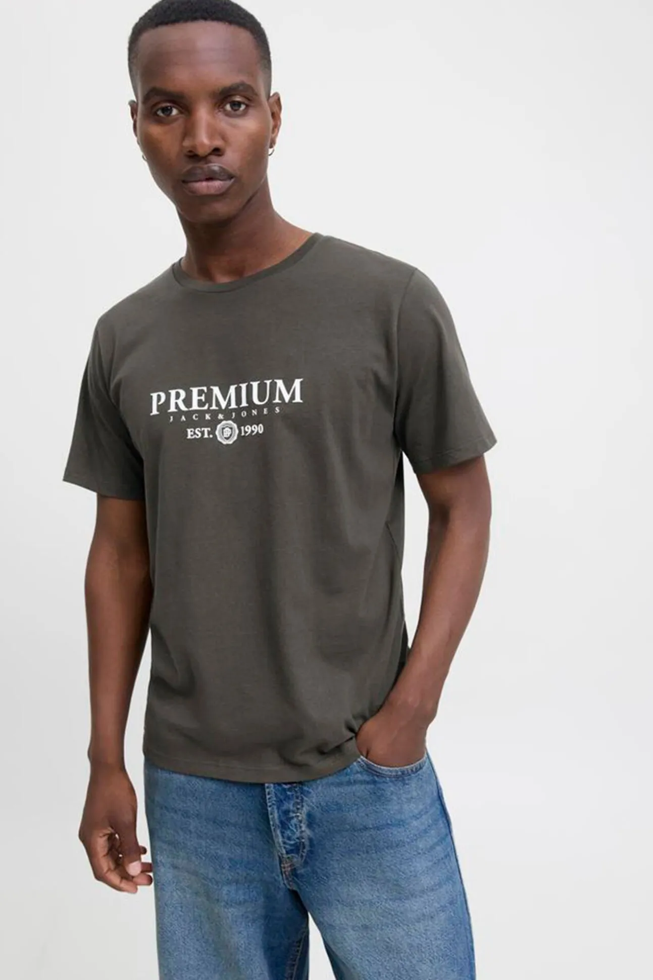 T-shirt básica com logo