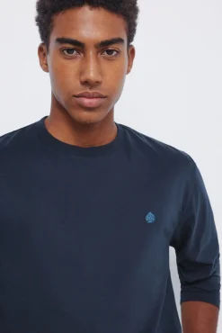 T-shirt básica de manga comprida com acabamento macio