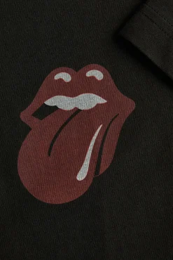 T-shirt com estampa nas costas