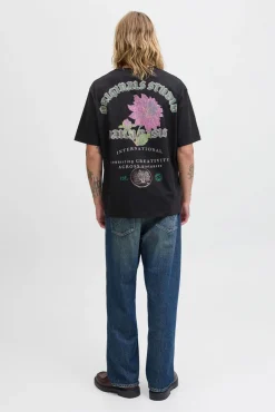 T-shirt com estampa traseira