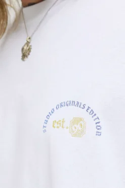 T-shirt com estampa traseira