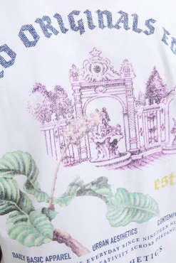 T-shirt com estampa traseira