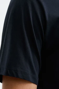T-shirt com logo frontal