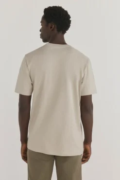 T-shirt com logotipo