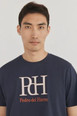 T-shirt com logotipo