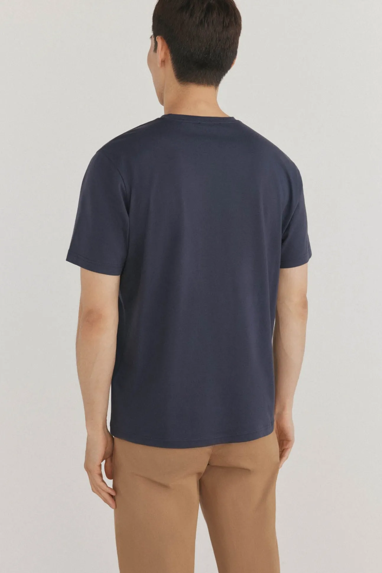 T-shirt com logotipo