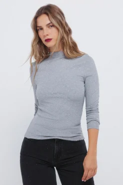 T-shirt com strass