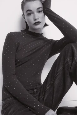 T-shirt com strass