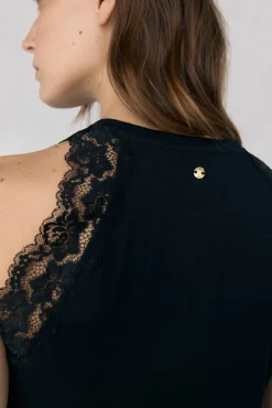 T-shirt de alças com renda