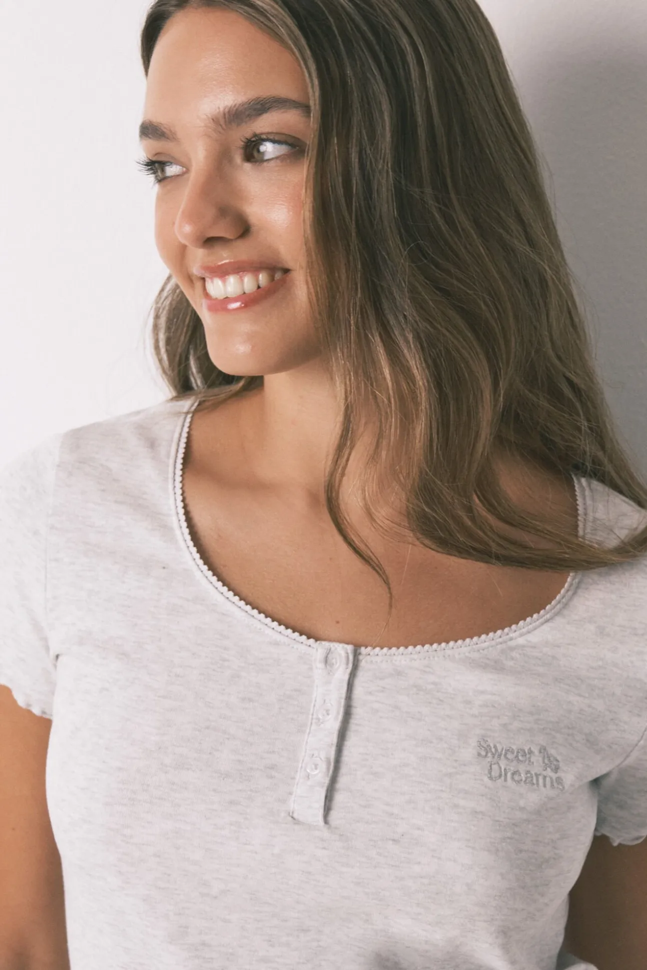 T-shirt de manga curta de algodão cinza