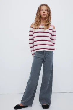 T-shirt feminina de chenille com ombros descobertos