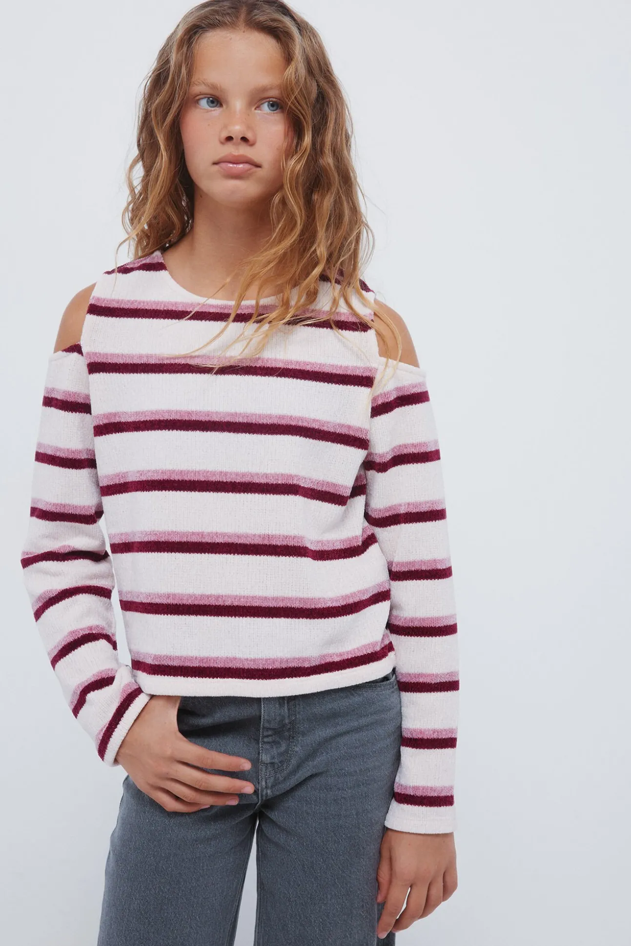 T-shirt feminina de chenille com ombros descobertos