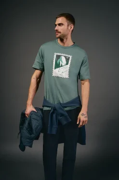 T-shirt gráfica lavada