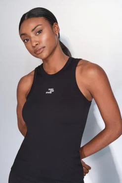 T-shirt halter preto de algodão canelado