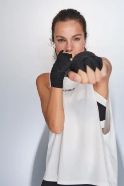 T-shirt halter sem mangas de algodão branco