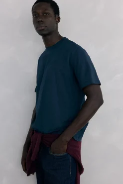 T-shirt logo