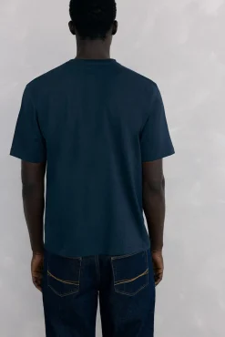 T-shirt logo