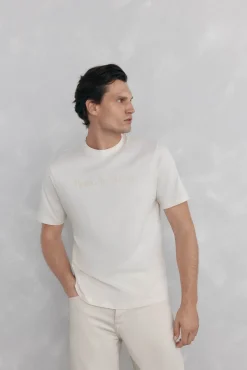 T-shirt logo