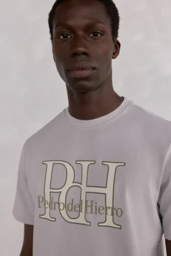 T-shirt logo