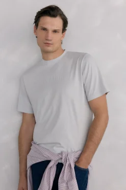 T-shirt logo
