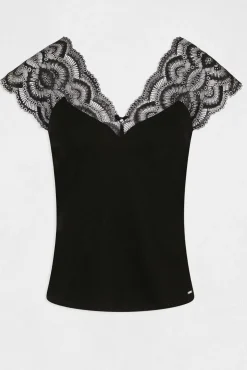 T-shirt manga curta com renda