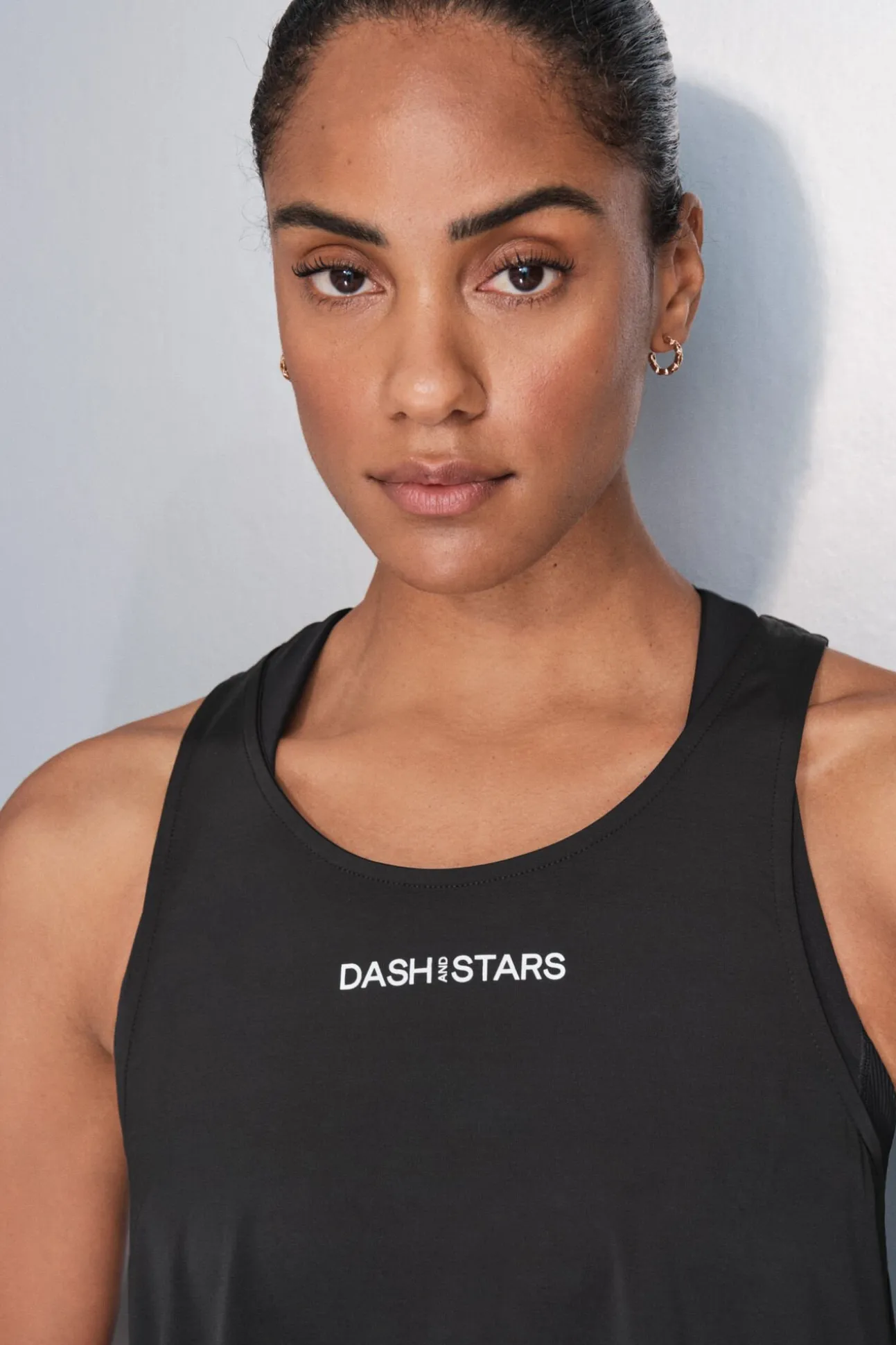 T-shirt preto assimétrico halter