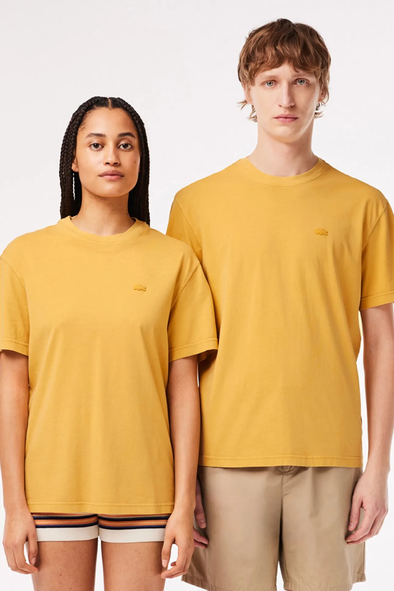 T-shirt unissexo em algodão tingida naturalmente